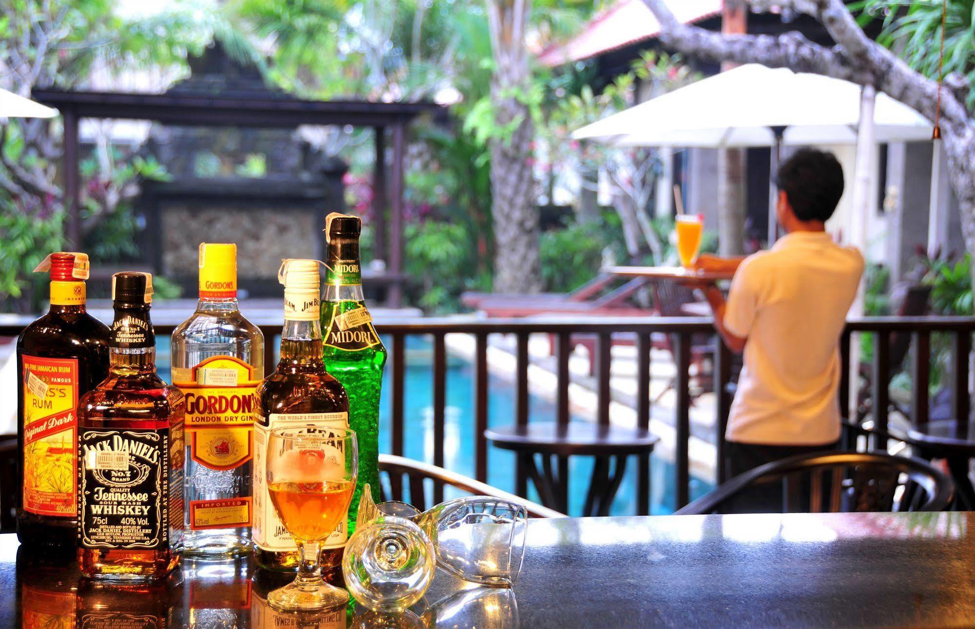 Puri Yuma Hotel Denpasar  Luaran gambar