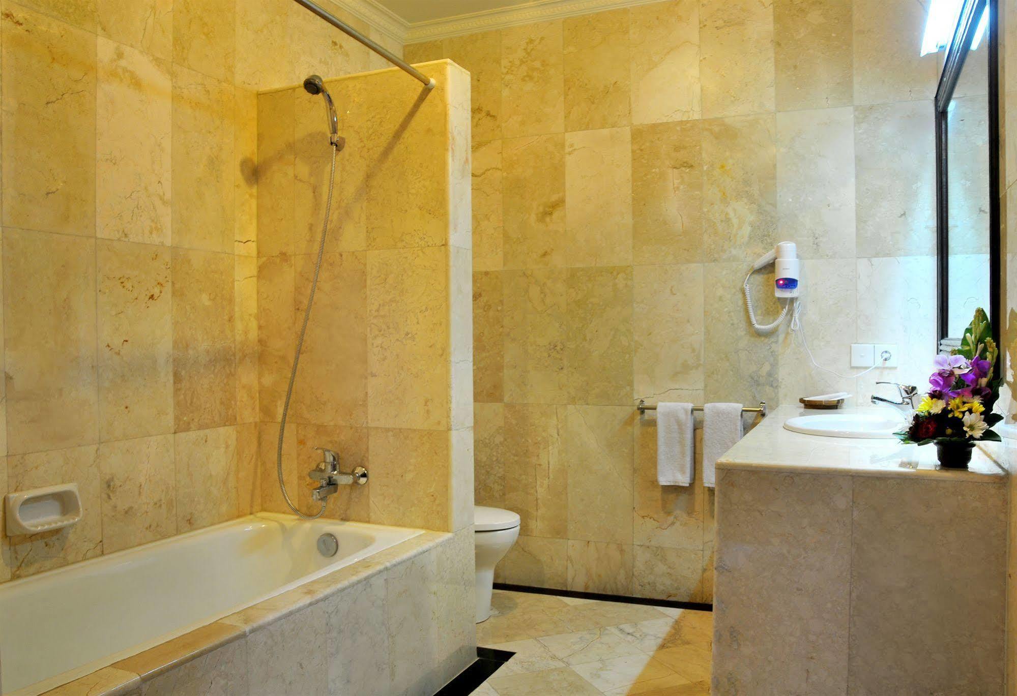 Puri Yuma Hotel Denpasar  Luaran gambar