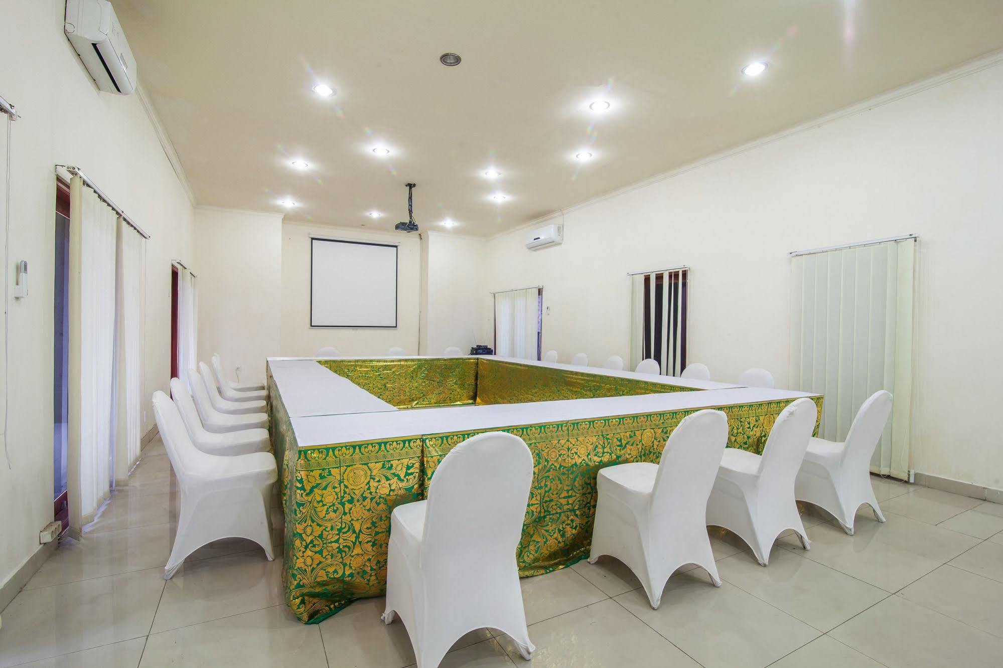Puri Yuma Hotel Denpasar  Luaran gambar