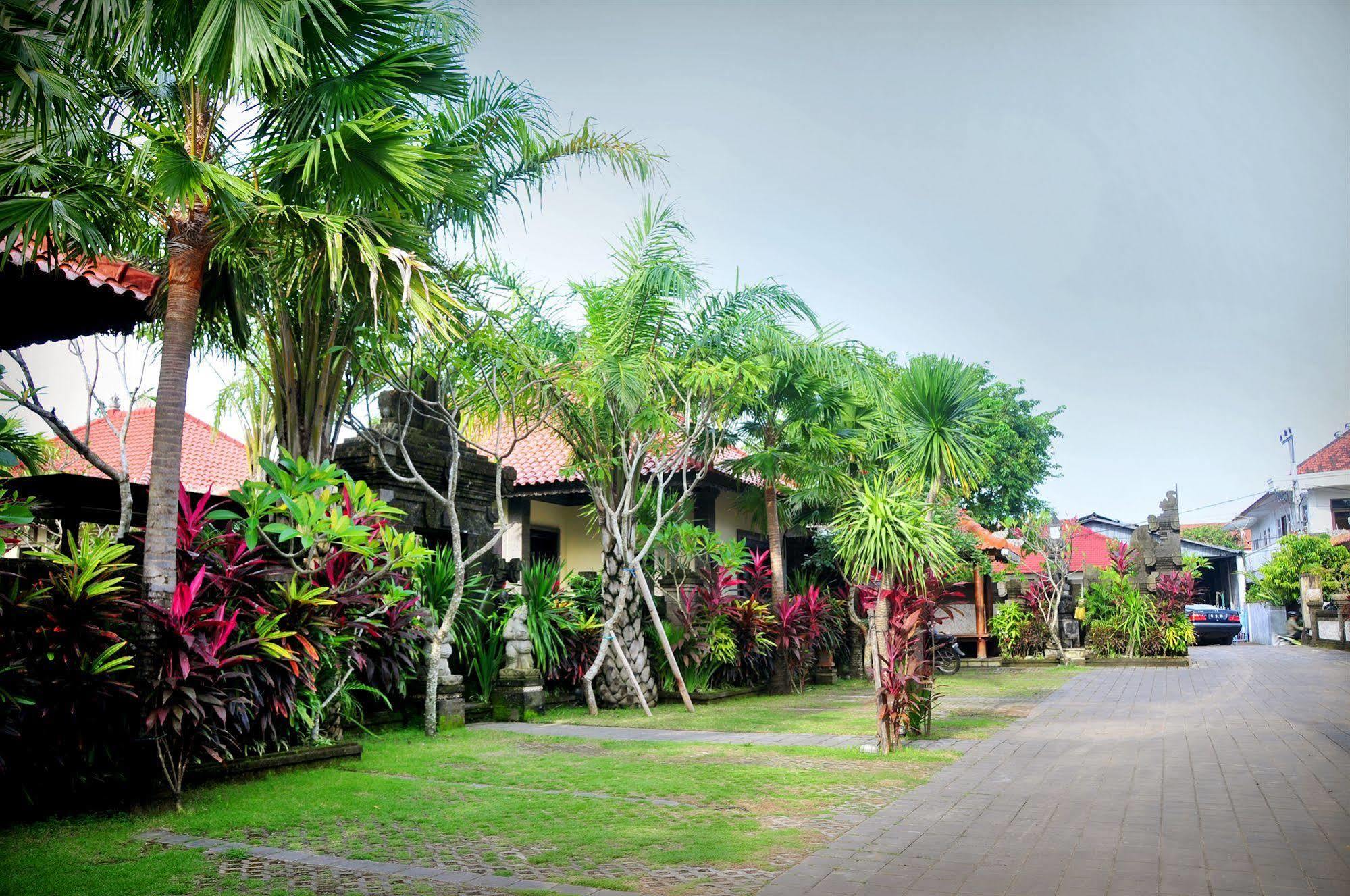 Puri Yuma Hotel Denpasar  Luaran gambar
